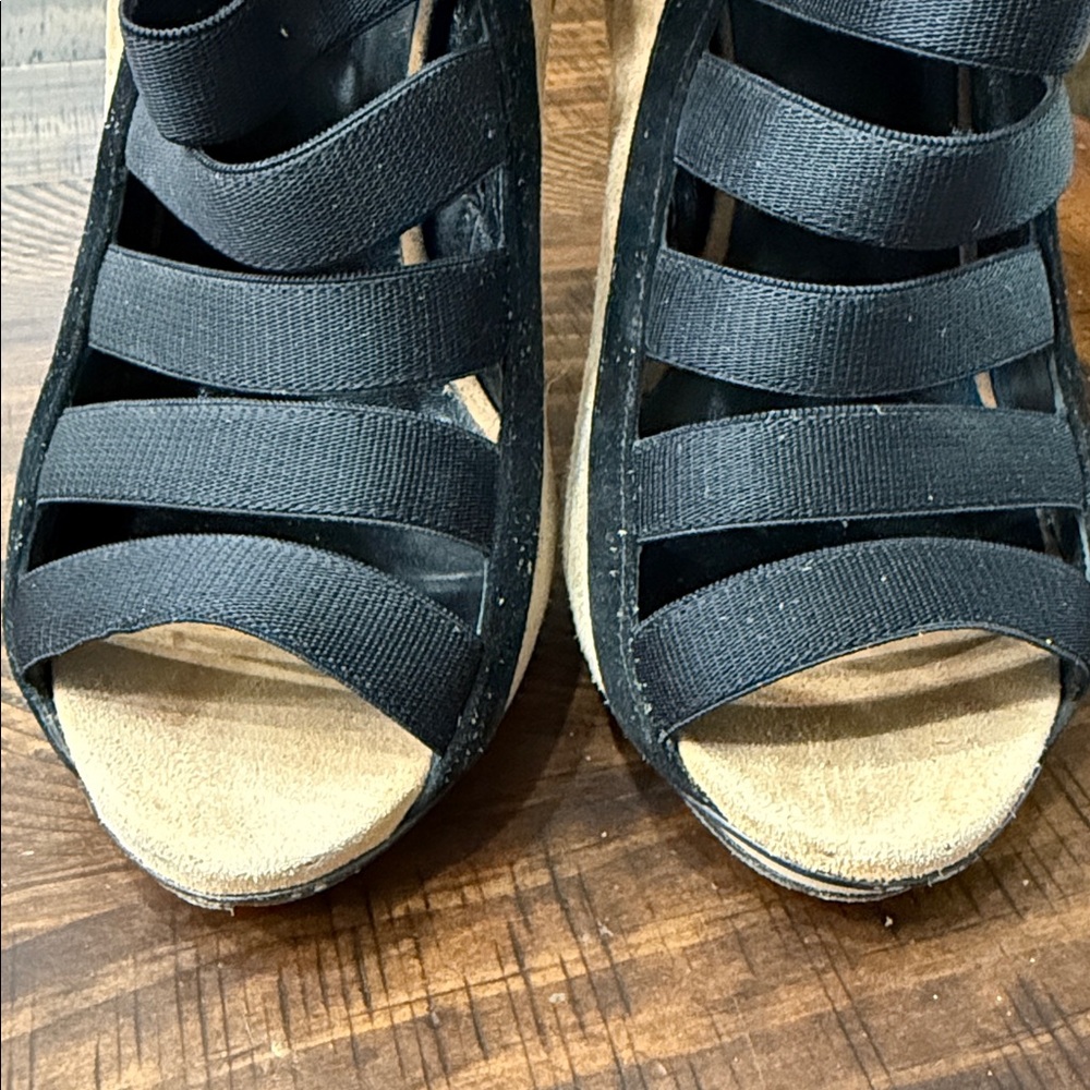 GUCCI Olimpia Ladder Strap Peep Toe Booties - Picture 3 of 16